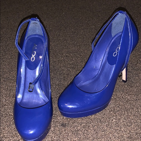 Heels - Picture 2 of 3